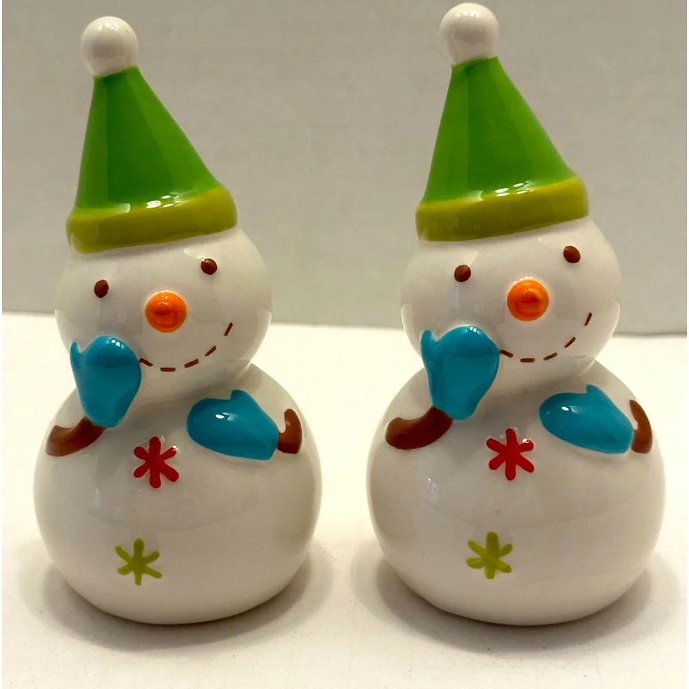 Target Snowman Ceramic Salt and Pepper Shakers Holiday Christmas Retired